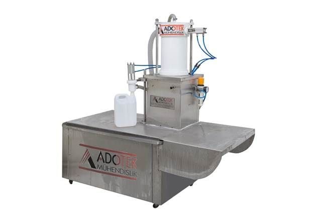 ADK 306 Manuel Masalı Yarıotomatik Dolum Makinası