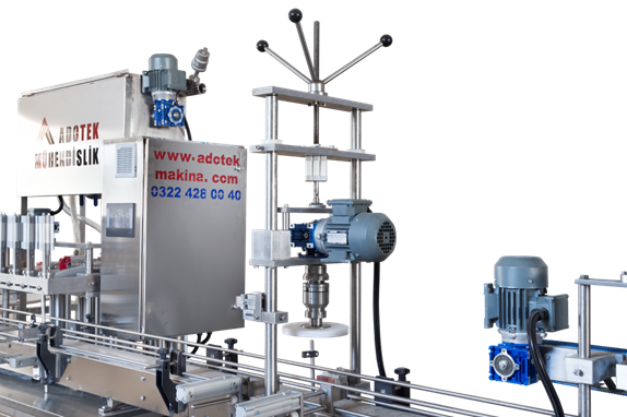 ADK 348 ECO  Tam Otomatik Kapak Sıkma Etiketleme Makinası